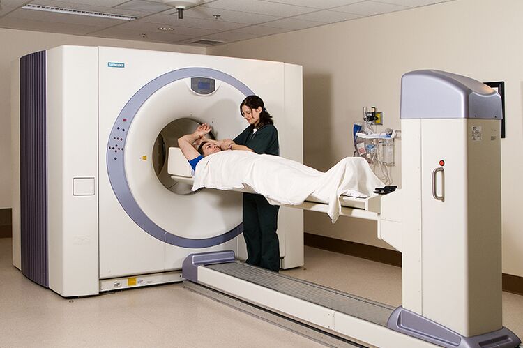 Bilgisayarlı tomografi, nazal septumun eğriliğini belirlemeye yardımcı olur